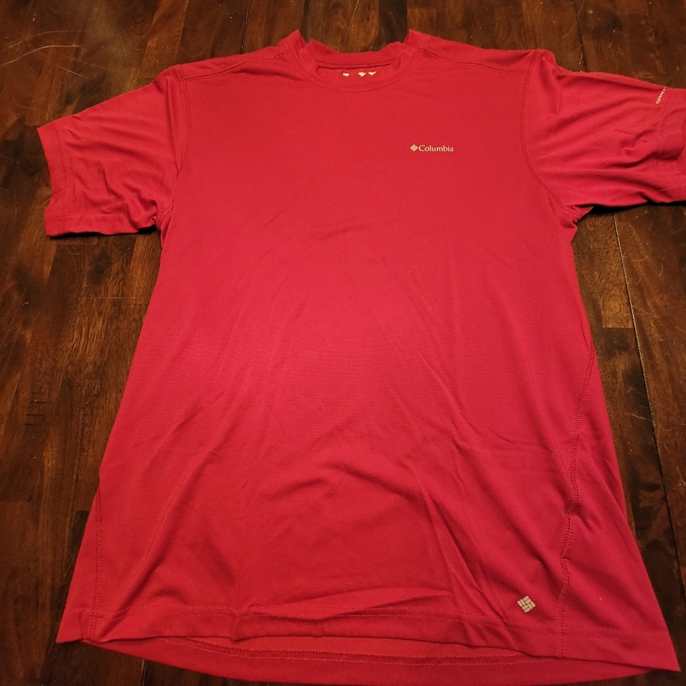 Columbia sun shirt medium